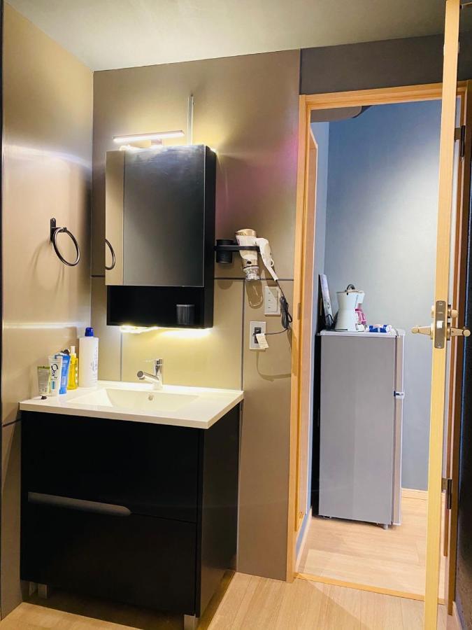 Ueno House Apartemen *