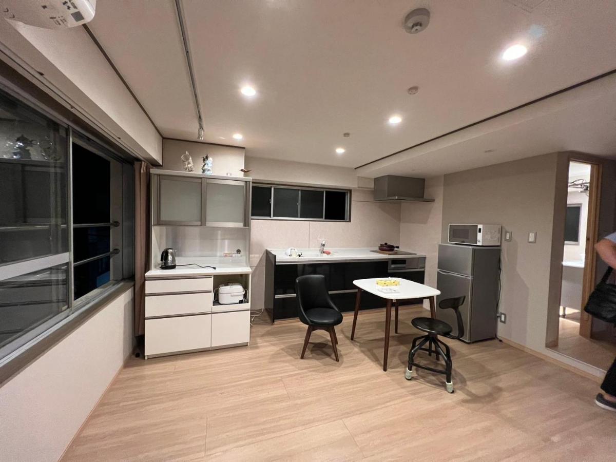 Ueno House Apartemen