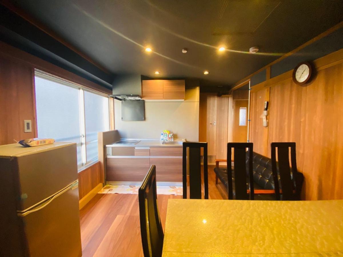Apartemen Ueno House *